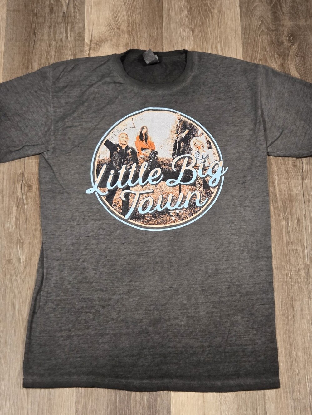 Little Big Town Breaker World Tour 2017 t-shirt Medium